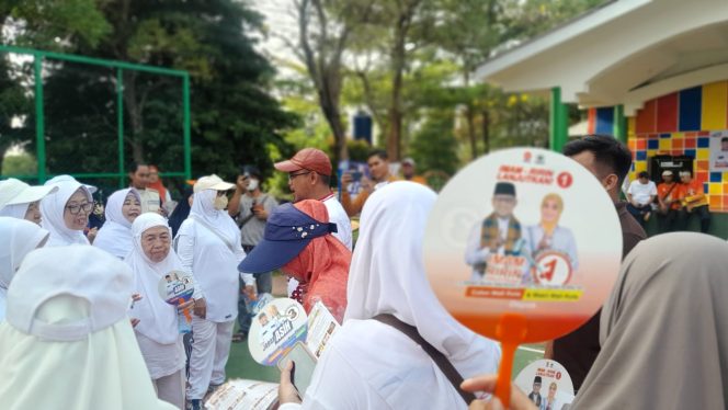 
					Senam Lansia dan Bakti Sosial Meriahkan Kampanye Imam-Ririn di Sukamaju Baru