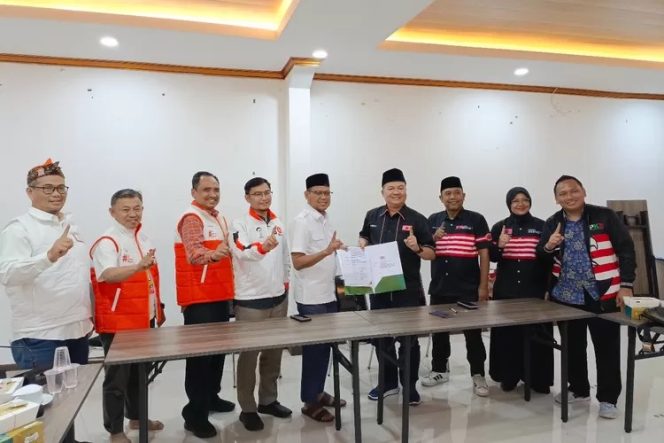 
					PKN Resmi Dukung Imam Budi Hartono dan Ririn Farabi Arafiq dalam Pilkada Depok 2024