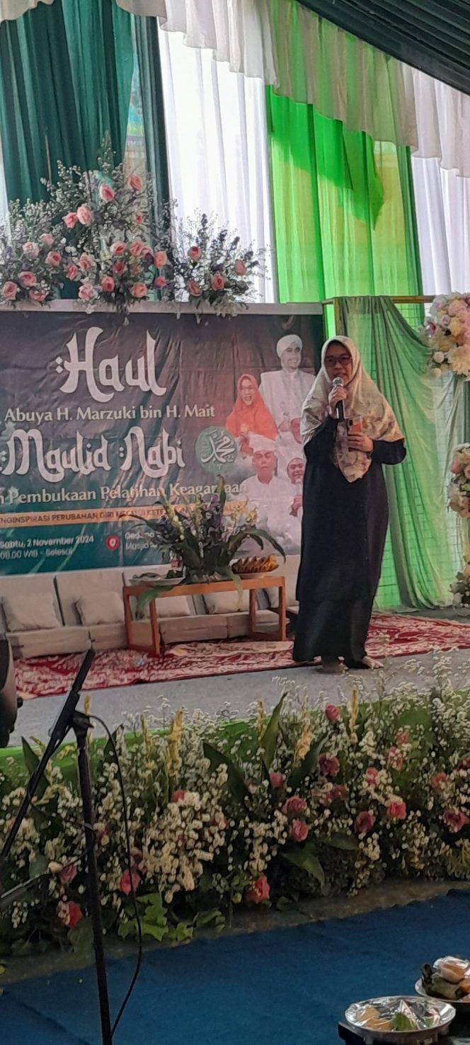 
					Anggota DPRD Jabar Hj. Iin Nur Fatinah Hadiri Undangan Maulid Nabi Yayasan Marzuki Hasanah