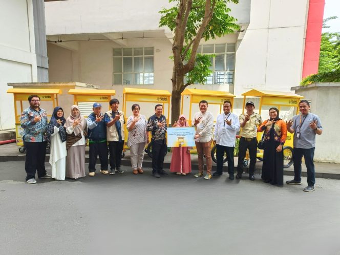 
					Salurkan Gerobak Usaha untuk UMKM dari Hasil CWLD, Wakaf Warrior Perkuat Ekosistem Wakaf