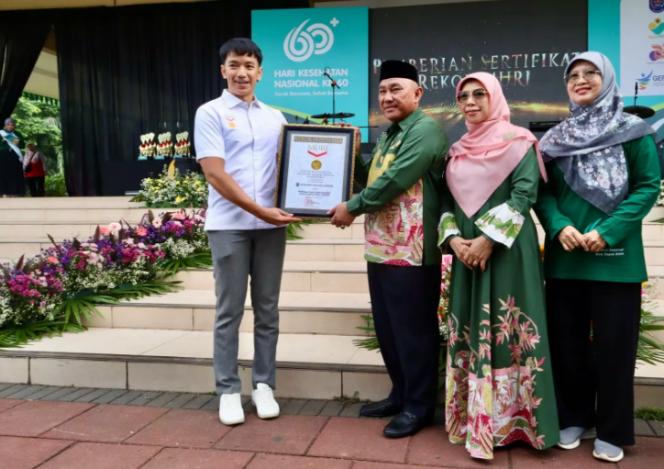 
					Kota Depok Pecahkan Rekor MURI Pemeriksaan Kesehatan Pelajar