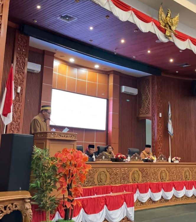 
					Fraksi PKS DPRD Kota Depok Sampaikan Pandangan Umum Atas Raperda Perubahan APBD 2025: Dukung Kemandirian Fiskal, Tolak Penghapusan Program Pro-Rakyat