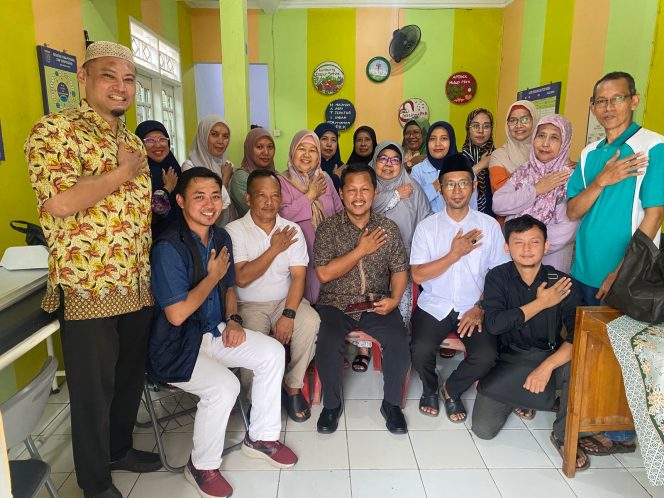 
					Bangun Semangat Kebersamaan, Pengurus DPTD PKS Kota Depok Silaturahmi ke Tokoh Lingkungan Sekitar