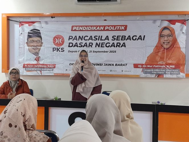 
					Hj. Iin Nur Fatinah Ajak Masyarakat Hayati dan Realisasikan Nilai Pancasila sebagai Dasar Negara dalam Kehidupan