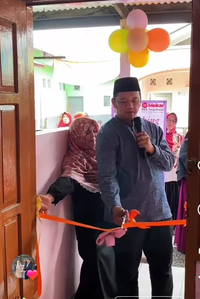 
					Sekretaris DPD PKS Kota Depok Resmikan Program Bimbingan Belajar untuk Pelajar SD dan SMP di Mekarjaya