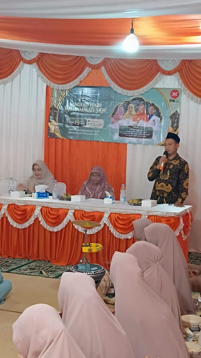 
					Dihadiri Anggota Dewan Perempuan, Majelis Ukhuwah Kecamatan Tapos Peringati Maulid Nabi Muhamad SAW
