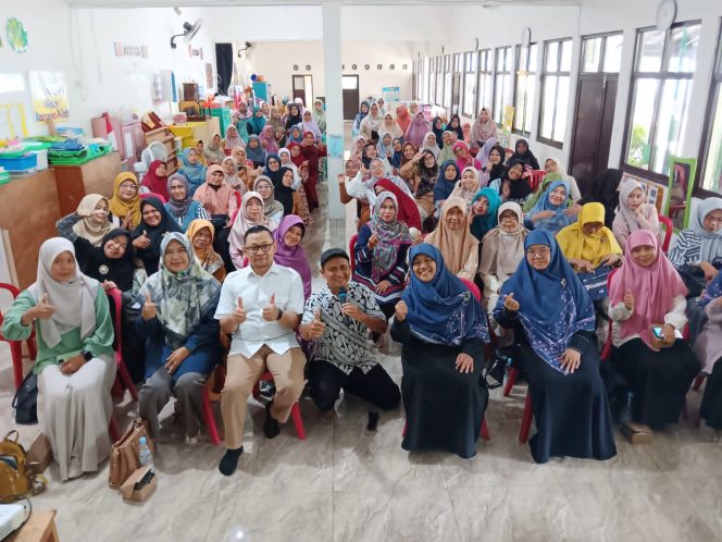 
					Pelatihan Public Speaking WAAM Tingkatkan Kepercayaan Diri Guru dan Santri di Kota Depok
