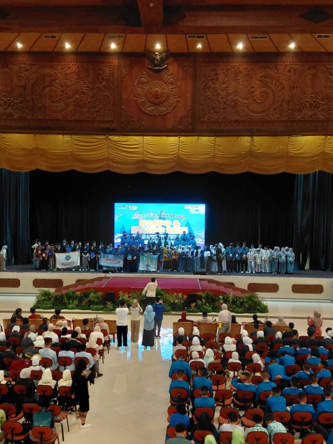 
					Proyek Sains Pengelolaan Sampah (Waste Treatment) Sungai Pesanggrahan  Meraih Silver Medal