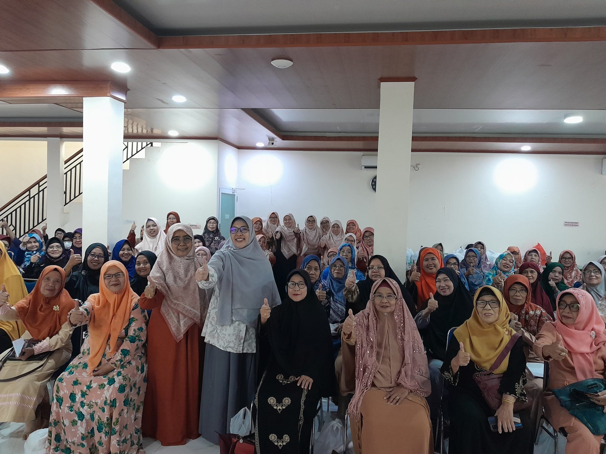 Hj. Iin Nur Fatinah Hadiri Tarhib Ramadhan Bersama Ustadzah dan Tokoh Perempuan Sukmajaya Depok