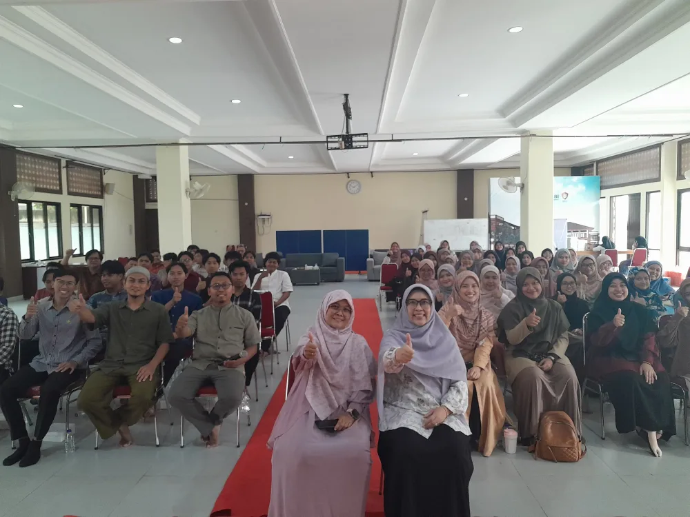 Serap Aspirasi Pemuda Bojongsari, Hj. Iin Nur Fatinah Dorong Perluasan Beasiswa Pendidikan