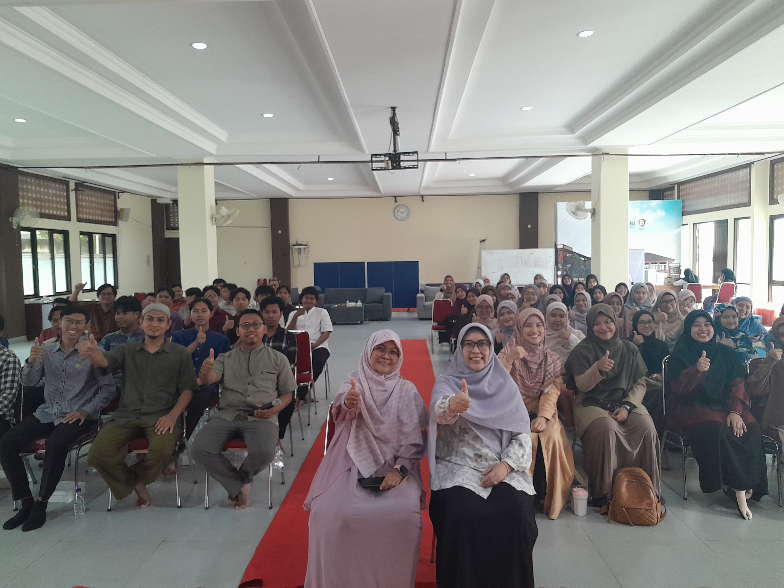 Serap Aspirasi Pemuda Bojongsari, Hj. Iin Nur Fatinah Dorong Perluasan Beasiswa Pendidikan