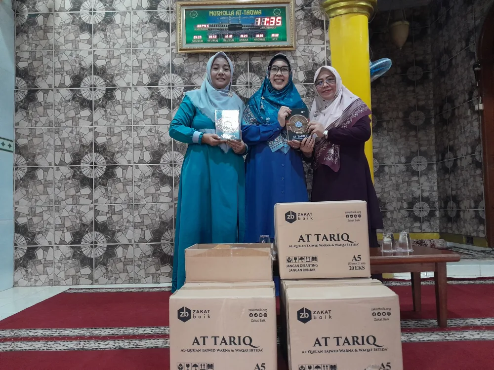 Serahkan Bantuan Al-Qur’an untuk TPA Al Alif Cimanggis, Hj. Iin Nur Fatinah Dukung Generasi Qurani