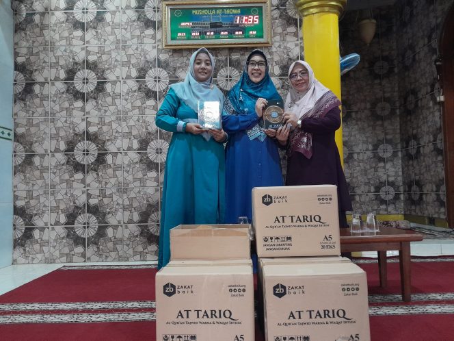 
					Serahkan Bantuan Al-Qur’an untuk TPA Al Alif Cimanggis, Hj. Iin Nur Fatinah Dukung Generasi Qurani