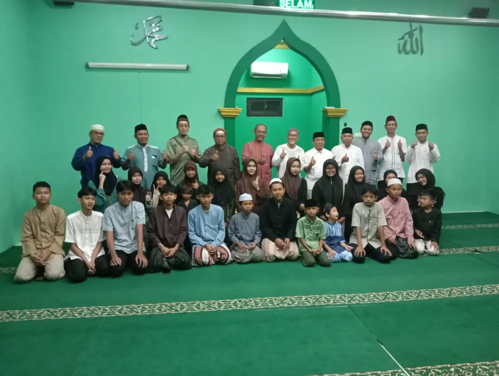 Santunan Anak Yatim Oleh LPY RW 02 Bojong Pondok Terong, Cipayung Depok, dalam Momentum Ramadhan 1447 H