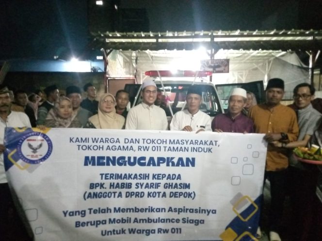 
					Selesai Reses, Habib Syarif Gasim Serahkan Tiga Unit Ambulans untuk Warga