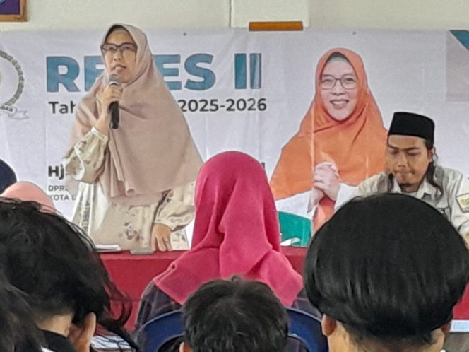 
					Reses II 2025–2026, Hj. Iin Nur Fatinah Serap Aspirasi Anak Muda di Harapan Jaya