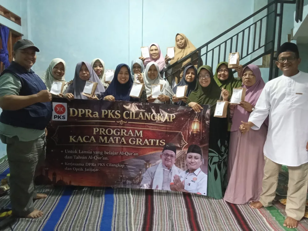 PKS Ranting Cilangkap Gelar Program Kacamata Gratis untuk Lansia Pengaji Al-Qur’an