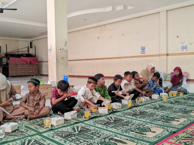 
					Buka Puasa Bersama dan Silaturahmi Keluarga Besar TQ Al Muttaqin Pererat Ukhuwah di Bulan Ramadhan
