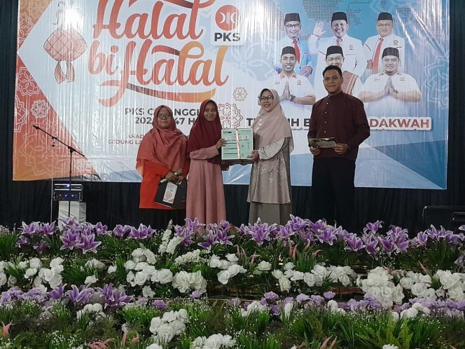 
					Iin Nur Fatinah Hadiri Silaturahim Akbar PKS Cimanggis, Tegaskan Semangat “Tumbuh Bersama Dakwah”