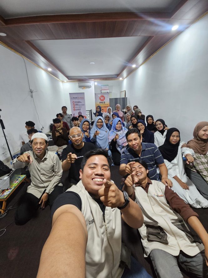 
					Gelar Sekolah Digital untuk Gen Z, Ketua DPC PKS Pancoran Mas H. Ilham: Creative Hub Jadi Sarana Anak Muda untuk Aktualisasi Diri