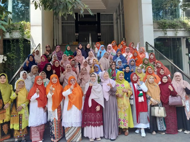 
					Teladani RA Kartini, Hj. Iin Nur Fatinah Ajak Perempuan Bersinergi dan Berkontribusi untuk Negeri