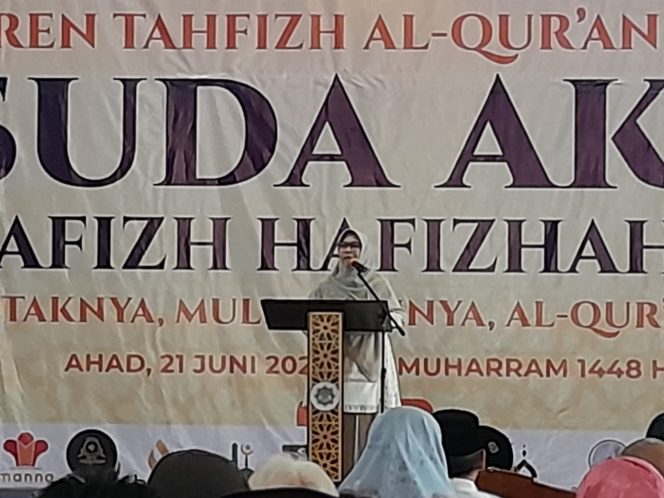 
					Hj. Iin Nur Fatinah Hadiri Wisuda 100 Hafiz dan Hafizah di Pesantren Tahfidz Al-Qur’an Qiblatain