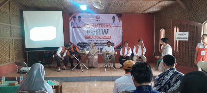 
					134 PJRW se-Kecamatan Tapos Dilantik, DPC PKS Tapos Siap Perkuat Pelayanan hingga Tingkat RW