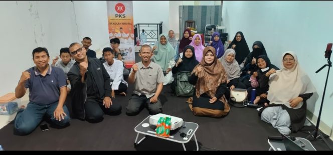 
					Sekolah Digital Batch III DPC PKS Pancoran Mas Sukses Digelar, Peserta Dibekali Materi Fotografi Smartphone