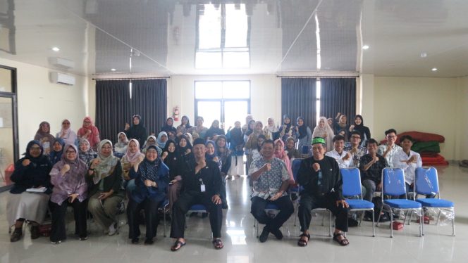 
					PENINGKATAN PENGELOLAAN USAHA MELALUI PENDAMPINGAN DAN PELATIHAN PENGHITUNGAN HPP BAGI PELAKU UMKM KELURAHAN RANGKAPAN JAYA, KOTA DEPOK