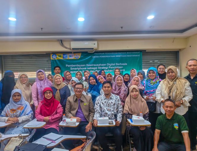 
					UNJ Dorong UMKM Depok Naik Kelas melalui Pengelolaan Keuangan dan Pemasaran Digital Berbasis Smartphone