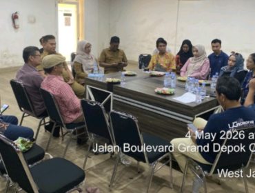 Foto. 1 Koordinasi Awal dengan Bu Lintang Kepala UPTD Tahura Alun-alun Kota Depok
