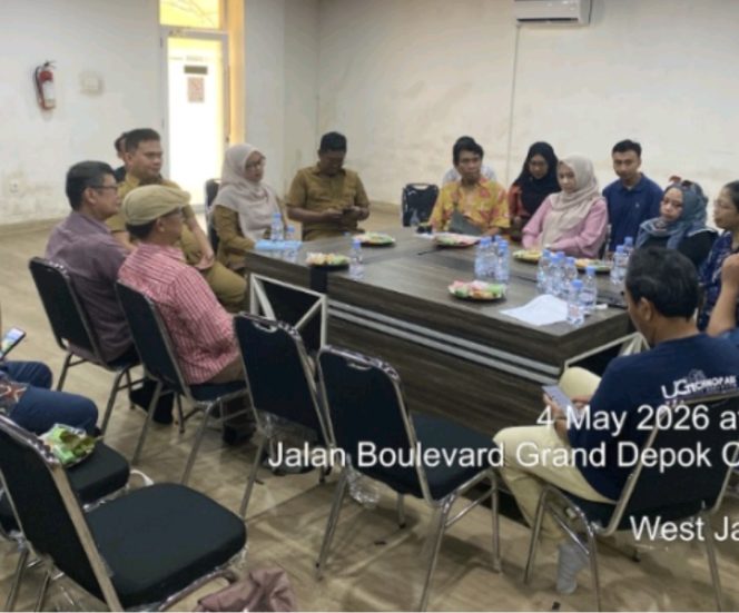 
					Foto. 1 Koordinasi Awal dengan Bu Lintang Kepala UPTD Tahura Alun-alun Kota Depok
