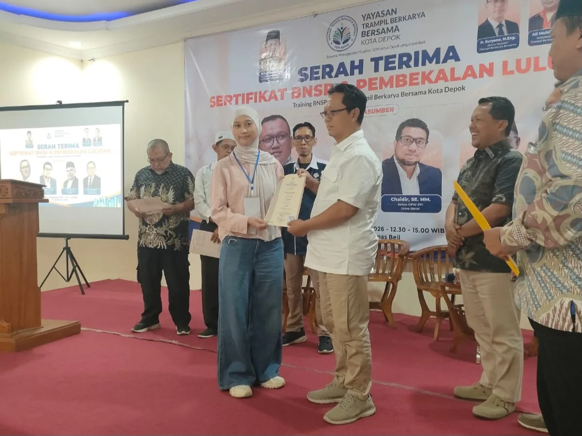Yayasan Trampil Berkarya Bersama Gelar Serah Terima Sertifikat dan Pembekalan Alumni Pelatihan