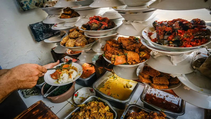 Review Rumah Makan Padang vs Sate Khas Depok: Mana yang Paling Dicari Warga Margonda?
